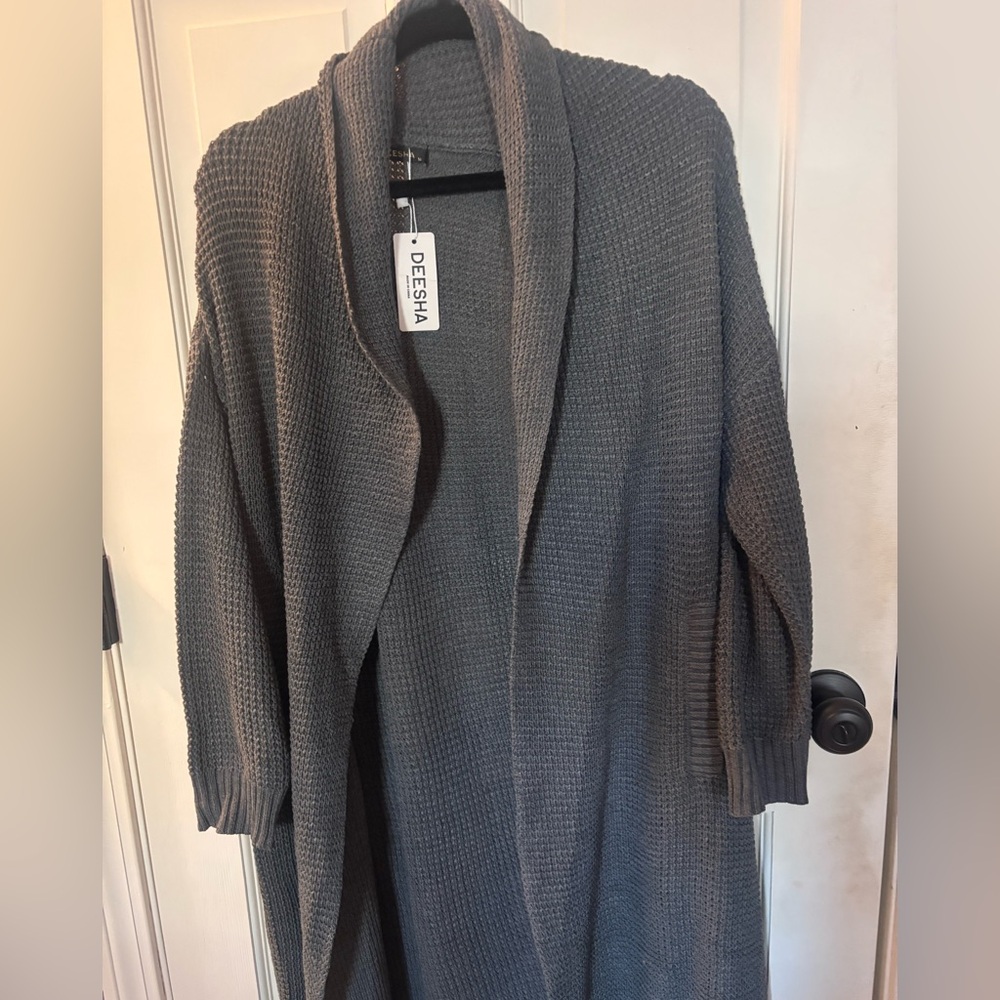 Gray Women's Cardigan Medium New With Tags